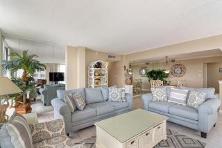 1056 Shoreline Towers Spacious & Charming Condo - Destin - 9