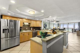 3103 - Shoreline Towers Condo Free Beach Setup - Destin - 2