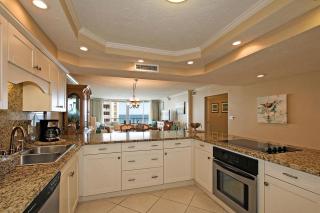 2063 Shoreline Towers - Beachfront Vacation Rental - Destin - 2