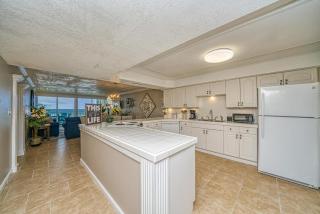 2064 Shoreline Towers- Directly on the beach Free Beach Setup - Destin - 5