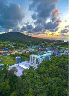 Wow 2 Br Apt Seaview, Pool, Gym, walk to beautiful Nai Yang Beach - Nai Yang Beach - 9