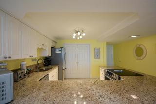 3024 Shoreline Tower Beach View Vacation Condo Free Beach Setup - Destin - 3