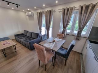 Villa Park Ravne - Visoko - 9
