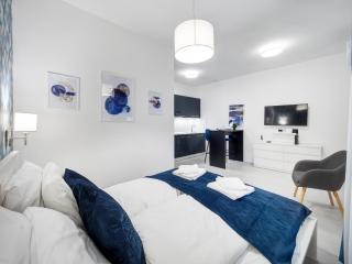 Central and New apartment with AC - 3