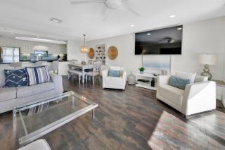 Aegean 211 - Updated 2nd Floor Aegean Property - Destin - 0