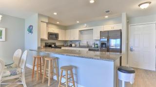 Aegean 204 - Beautiful Beach Front Second Floor Unit at the Aegean - Destin - 5