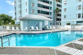 Captains Bay on Fort Myers Beach - 9