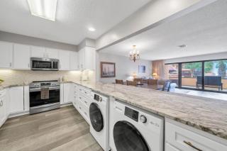 Aegean 212 - Beautiful Updated 2 Bedroom 2 Bath in the heart of Destin - Destin - 7