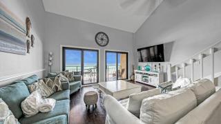 Crystal Villas 12B - Updated 2 Bedroom with Loft Beach Front Condo In the Heart of Destin - Destin - 0