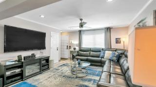 Red Hot Retreat - Updated Holiday Isle Townhome on the Destin Harbor - Destin - 5