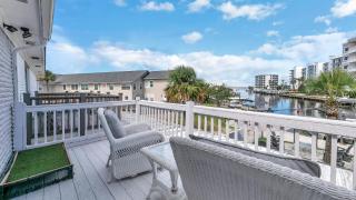Red Hot Retreat - Updated Holiday Isle Townhome on the Destin Harbor - 4