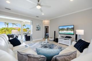 Gulf Access, Heated Pool, Sleeps 6 - Villa Coastal Retreat - Roelens Vacations - Cape Coral - 3