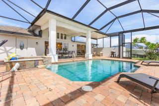 Gulf Access, Kayaks, PET Friendly - Escape to Versailles - Roelens Vacations - Cape Coral - 7