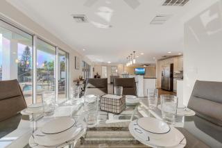 Gulf Access, Kayaks, PET Friendly - Escape to Versailles - Roelens Vacations - Cape Coral - 1