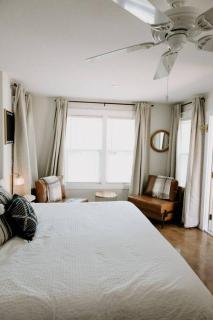 Downtown Studio 3 at Beer Ranch Project Inn - Wimberley - 3