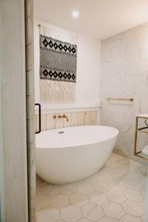 Downtown Studio 3 at Beer Ranch Project Inn - Wimberley - 6