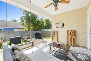 Pet Friendly Beach House - The Beach Getaway by Panhandle Getaways - Panama City Beach - 6