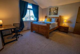 Hillcrest Chalet - Spa - Firepit - Views - USAFA - 6