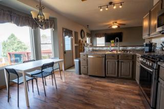 Hillcrest Chalet - Spa - Firepit - Views - USAFA - 5