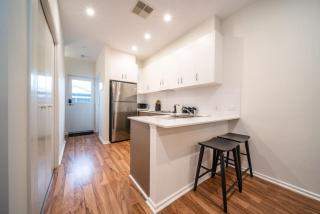 Black Oak at Brompton – Contemporary Parkside Stay - 2