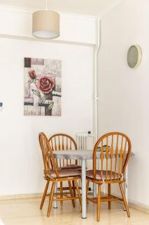 Renovated Central Apt-3min from Metro Station - 2