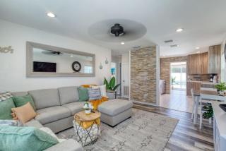 Tropical Vibes Bungalow with Pool - Ormond Beach - 9
