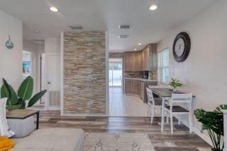 Tropical Vibes Bungalow with Pool - Ormond Beach - 3