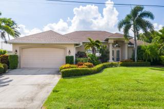 New Gulf Access Home with Private Solar Heated Pool and Spa -Villa Dreamweaver, Cape Coral - Roelens Vacations - Cape Coral - 2
