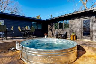 Mojito Haus with Hot tub - Fredericksburg - 9