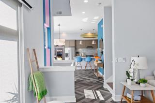 Happy Stays Mins to Park Circle Dtwn CHS Beach - 5