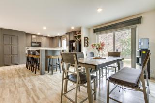 Riverfront Helena Retreat with Small Dock and Kayaks! - 5