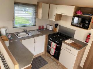 The Burrows Holiday Caravan, Seal Bay - Selsey - 6