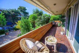 Seaside 2 BR Boho Minimal Apartment 80m Beachfront - Atene - 2