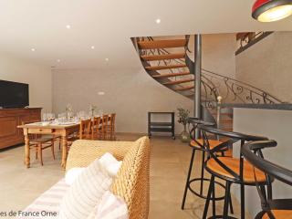 Maison spacieuse avec jardin, spa et salle de jeux - FR-1-497-187 - 2