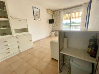 Appartement climatisé 2 pièces cabine, 4 couchages, proche plage et centre, Cavalaire-sur-Mer - FR-1-226B-171 - Cavalaire-sur-Mer - 2