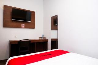 RedDoorz near Tentrem Mall Semarang - Semarang - 5