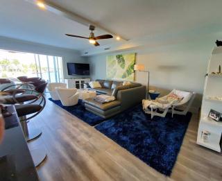 Naples Waterfront- New 2 BR- on Bay & across from beach - Naples - 5