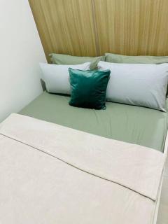 Cozy 1BR at Shore 2 with balcony - Manila - 7