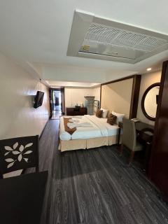 Maleez Lodge - 8