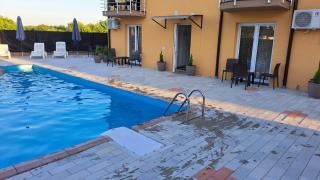 Prenociste jezerske zvezde - 1