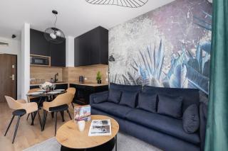 Beautiful Steam Park Apartment with Parking Old Town Cracow by Noclegi Renters - Krakow - 0