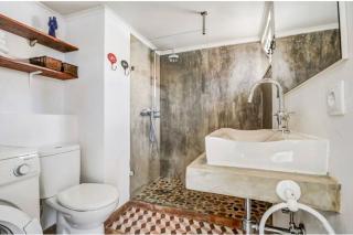 Unique central townhouse, close to the beach - Lagos - 4