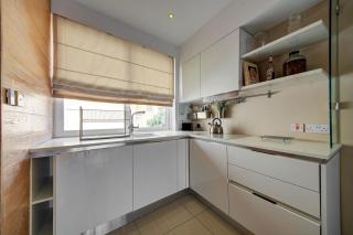 Luxury home with sea views - 3