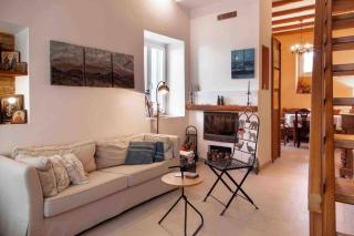 Traditional 2 floor House in the Old Town of Andros - 2