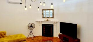 The Quince & Olive - Parys - 1