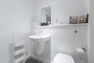 Stylish Town Centre Apartment - Bedford - 9