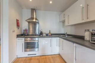 Stylish Town Centre Apartment - Bedford - 6