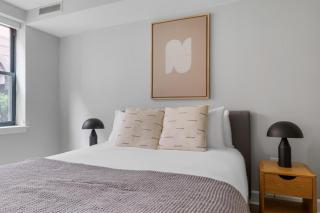 Back Bay 1br w rooftop gym nr shops dining BOS-896 - Boston - 1