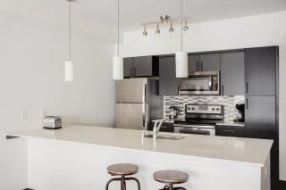 Bellevue 2br w yoga studio nr restaurants SEA-628 - 4