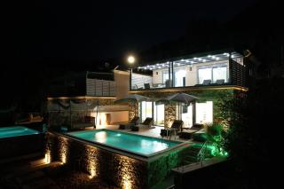 Goldeneye luxury Villas - 0